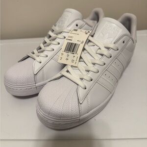 *NEW* Adidas Superstar Sneakers size 10